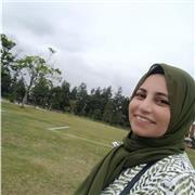 Je suis une enseignante d’arabe en ligne, spécialisée dans l’enseignement de la langue arabe aux femmes et aux élèves anglophones